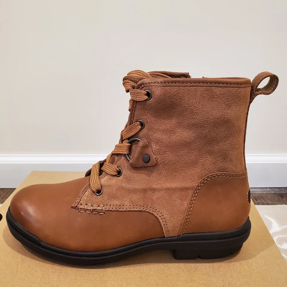 New Ugg Women's Hapsburg Lace Bootie Size 7.5 Chestnut - Picture 2 of 6